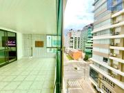 Apartamento 2 dormitórios com vista para o mar em...