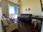 Apartamento, 2 dormitórios, 55.7 m², em Centro