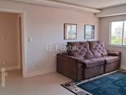 Apartamento, 2 dormitórios, 77.63 m², em Centro