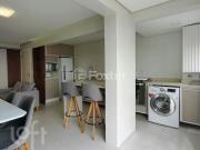 Apartamento, 2 dormitórios, 78.49 m², em Centro