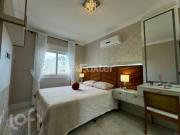 Apartamento, 2 dormitórios, 85 m², em Centro