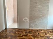 Apartamento 2 dormitórios, reformado e pronto para morar...