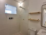 Apartamento 2 quartos e varanda, porcelanato e ãtima...