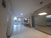 Apartamento 2 Quartos Reformado à Venda – Nascente,...