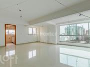 Apartamento, 3 dormitórios, 103.34 m², em Centro