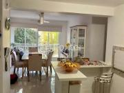 Apartamento, 3 dormitórios, 114 m², em Centro