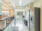 Apartamento, 3 dormitórios, 162 m², em Centro