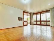 Apartamento, 3 dormitórios, 165 m², em Centro