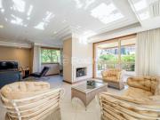 Apartamento, 3 dormitórios, 220 m², em Petrópolis