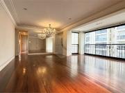 Apartamento 3 Dorms para Alugar 137 m² por R$ 14.000,00