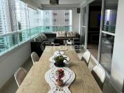 Apartamento, 4 dormitórios, 180 m², em Centro