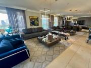 Apartamento 4 suítes em frente ao Parque Vaca Brava...