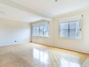 Apartamento à venda, 3 dormitórios, sacada e elevador no...
