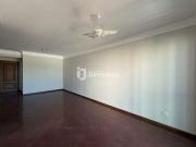 Apartamento à venda, 3 quartos, 1 suíte, 1 vaga, Centro...