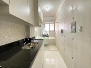 Apartamento à Venda com 1 dormitório com varanda e 1...