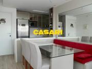 Apartamento à Venda com 2 Quartos e Varanda com...