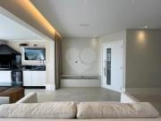 Apartamento a venda com varanda gourmet reformado em Santana