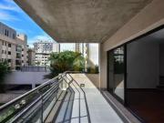 Apartamento á venda de 238m², com 3 dormitórios e 3...