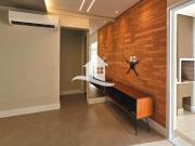 Apartamento à venda em Campinas SP, no Taquaral, com 2...