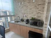 Apartamento à Venda em Vila Guilhermina, Praia Grande SP