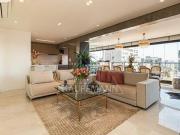 Apartamento à Venda no Campo Belo com 2 Suítes, 3 Vagas...