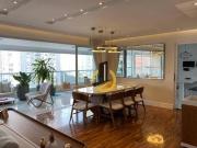 Apartamento à venda no Condomínio Plaza Mayor 240m² 4...