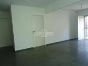 Apartamento à venda no Edifício Roma na região central...