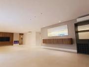 Apartamento Alto PadrÃ£o no Centro de Alphaville com 3...