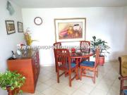 Apartamento Amoblado En Arriendo Sector Loma Los Bernal...