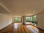 Apartamento amplio en poblado alto