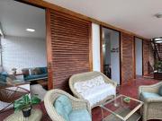 Apartamento Amplo a 1 Quadra da Praia com Lazer