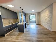 Apartamento amplo com cozinha planejada e 3 dormitórios,...