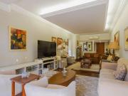 apartamento amplo com sacada em L