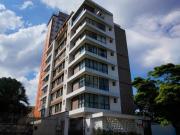 Apartamento Amplo no Água Verde – 102,8 m² com Suíte