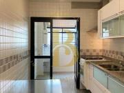 Apartamento andar alto bem localizado á venda em Moema...