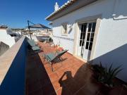 Apartamento Azul disponível para arrendamento temporário...