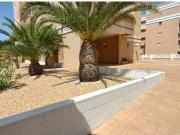 Apartamento bajo esquina de 2 Dorm en Urb con piscina y...