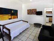 Apartamento barato a uma quadra da praia em Copacabana...