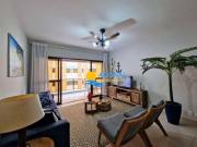 Apartamento beira mar com sacada — Pitangueiras — Guarujá