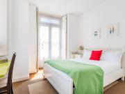 Apartamento brilhante de 2 quartos perto da estação de...