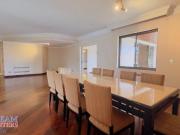 Apartamento Clássico, com 474m² privativos, 4 Quartos, 3...