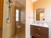 Apartamento colorido de 2 quartos para alugar em Oeiras,...