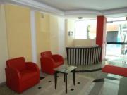 Apartamento com 02 dormitãrios prãximo ã praia em...