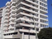 Apartamento com 02 dormitórios sendo 01 suíte