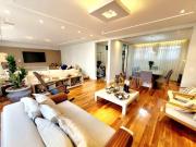 Apartamento com 03 dormitórios, 02 garagens