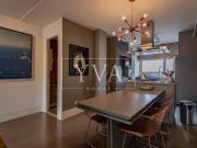 Apartamento com 131 mÂ² reformado e mobiliado com 2...