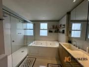 Apartamento com 194m² de área útil, 3 suítes, 4 vagas