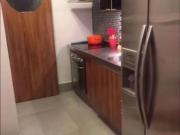 Apartamento com 1 dormitório para alugar, 55 m² por R$...