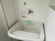 Apartamento com 1 dormitório para alugar, 56 m² por R$...