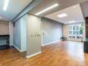Apartamento com 1 dormitorio e 1 vaga no bairro Bela...